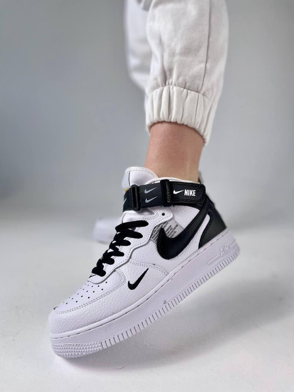 

Мужские кроссовки Nike Air Force 1 07 Lv8 Ultra Hight White Black / Найк Аир Форс 1 07 Лв8 Ультра Белые Черные 42, Белый