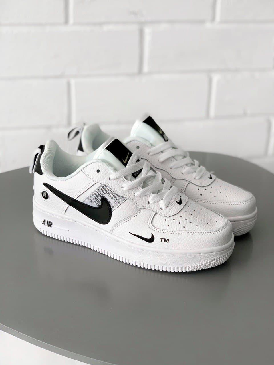 

Мужские кроссовки Nike Air Force 1 07 Lv8 Ultra White / Найк Аир Форс 1 07 Лв8 Ультра Белые 43, Белый