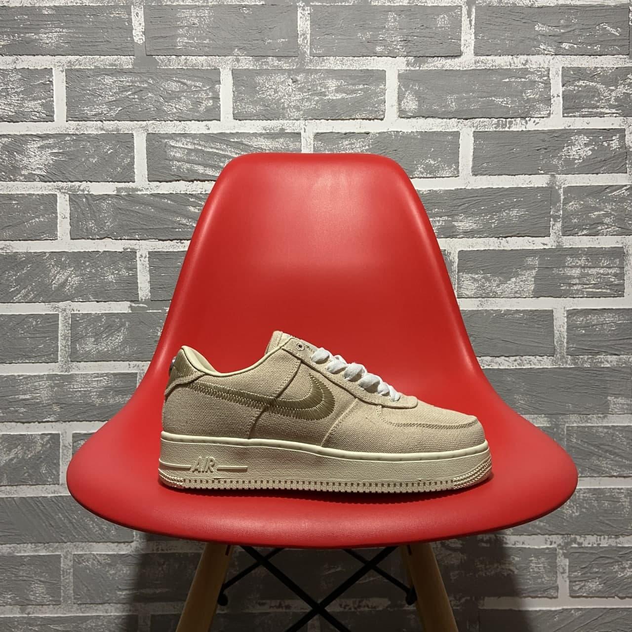 

Женские кроссовки Nike Air Force 1 Low Fossil X Stussy Beige / Найк Аир Форс 1 Бежевый 38