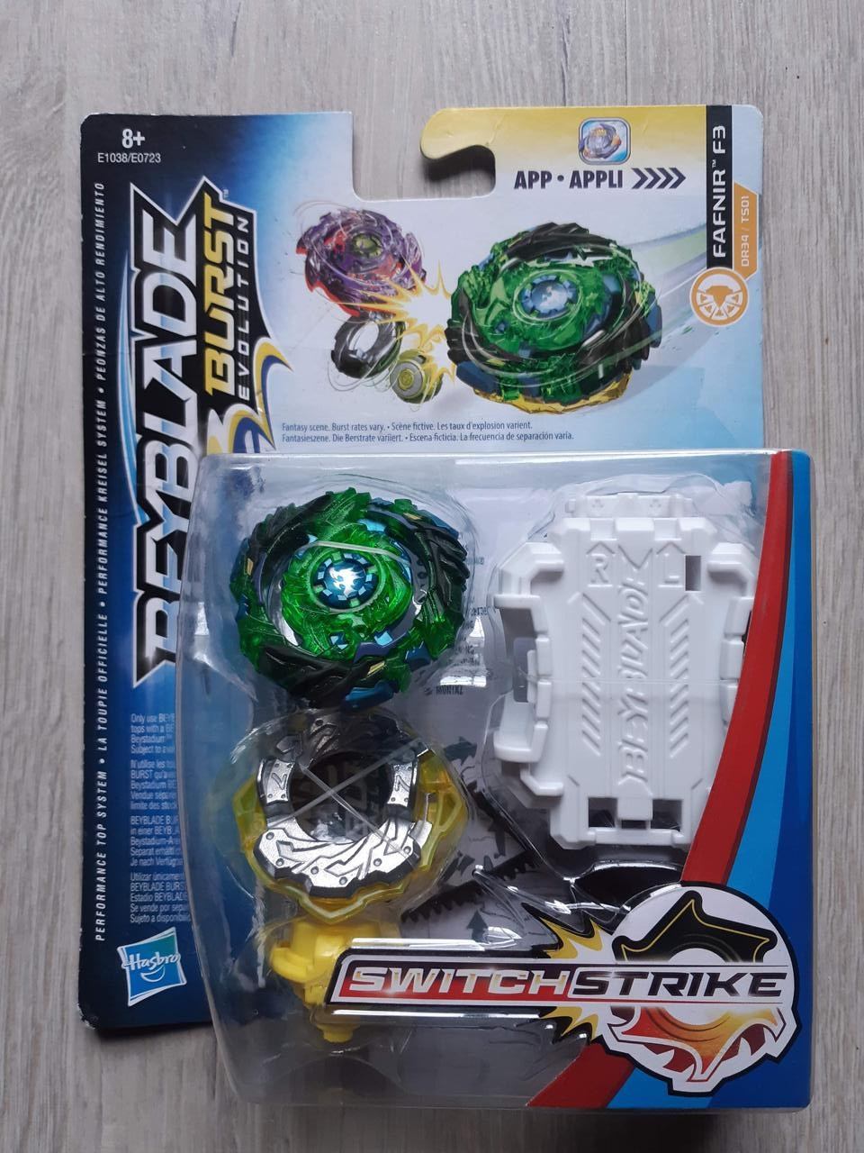 

Волчок Hasbro BeyBlade SwitchStrike с пусковым устройством Bey Sst Fafnir F3 E0723 E1038