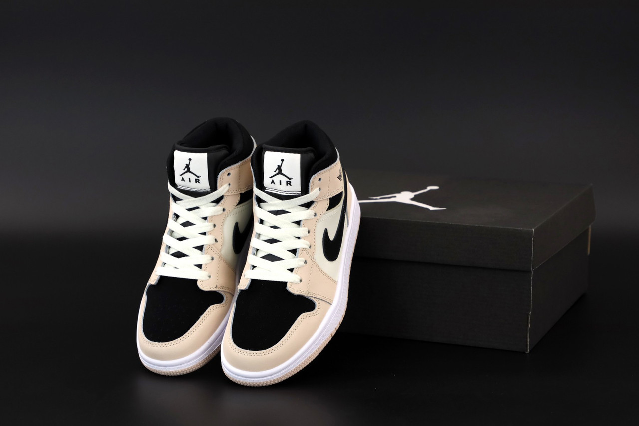 

Кроссовки Nike Air Jordan 1 женские 39, Разные цвета