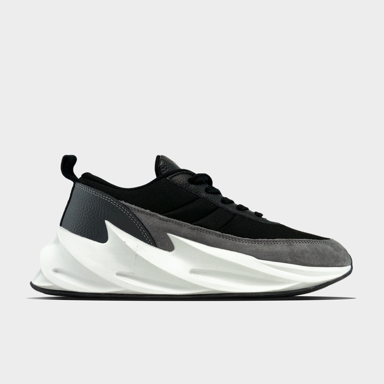 

Adidas мужские демисезонные черные кроссовки на шнурках.Весенние мужские текстильные кроссы 43, Черный