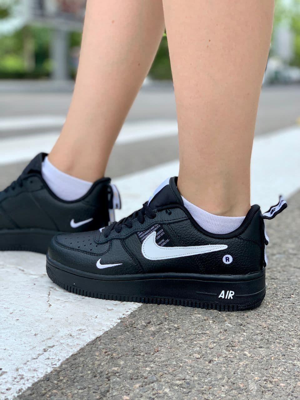 

Женские кроссовки Nike Air Force 1 07 Lv8 Ultra Black / Найк Аир Форс 1 07 Лв8 Ультра Черные 39, Черный