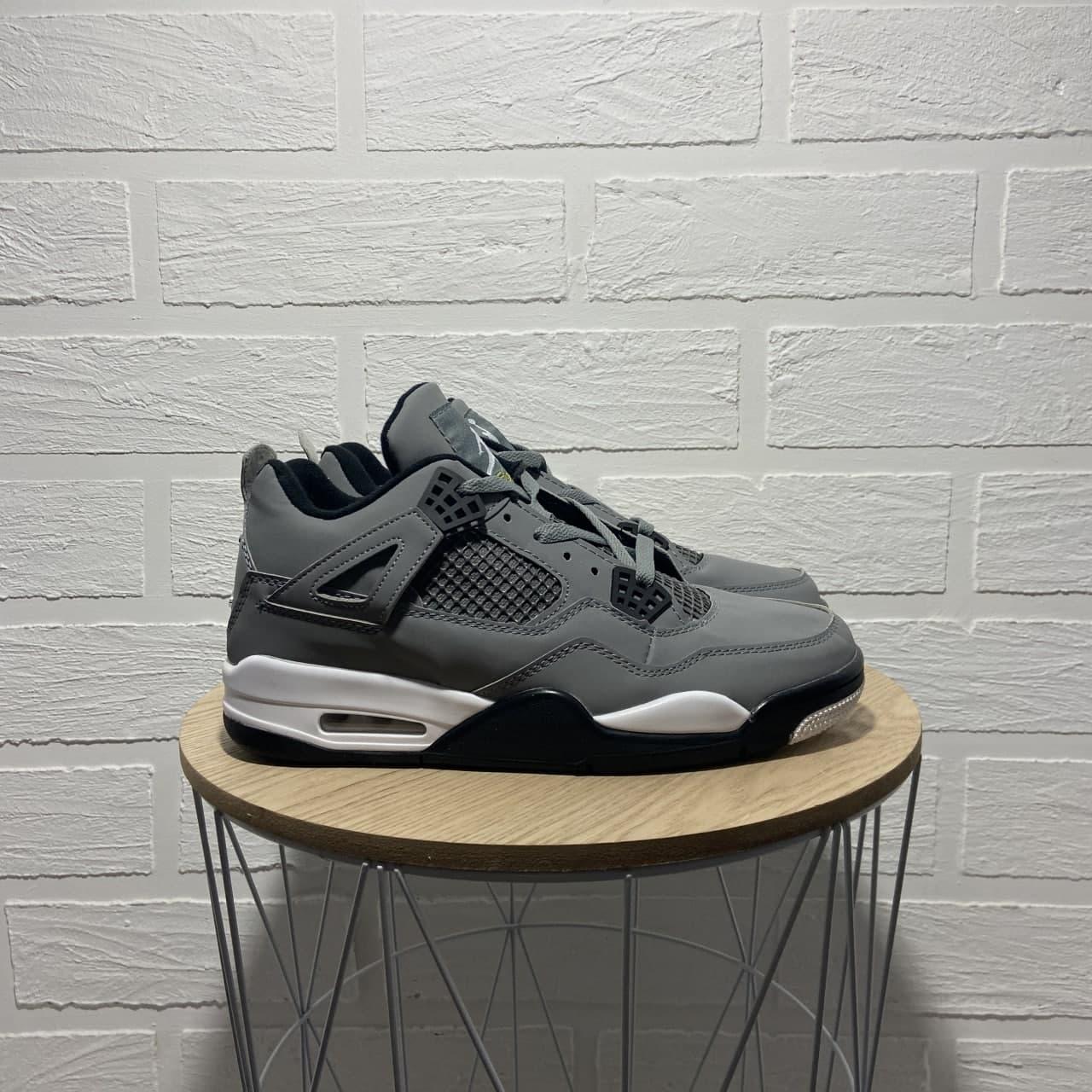 

Мужские Кроссовки Nike Air Jordan 4 Retro Gray / Найк Аир Джордан 4 Ретро Серые, Серый