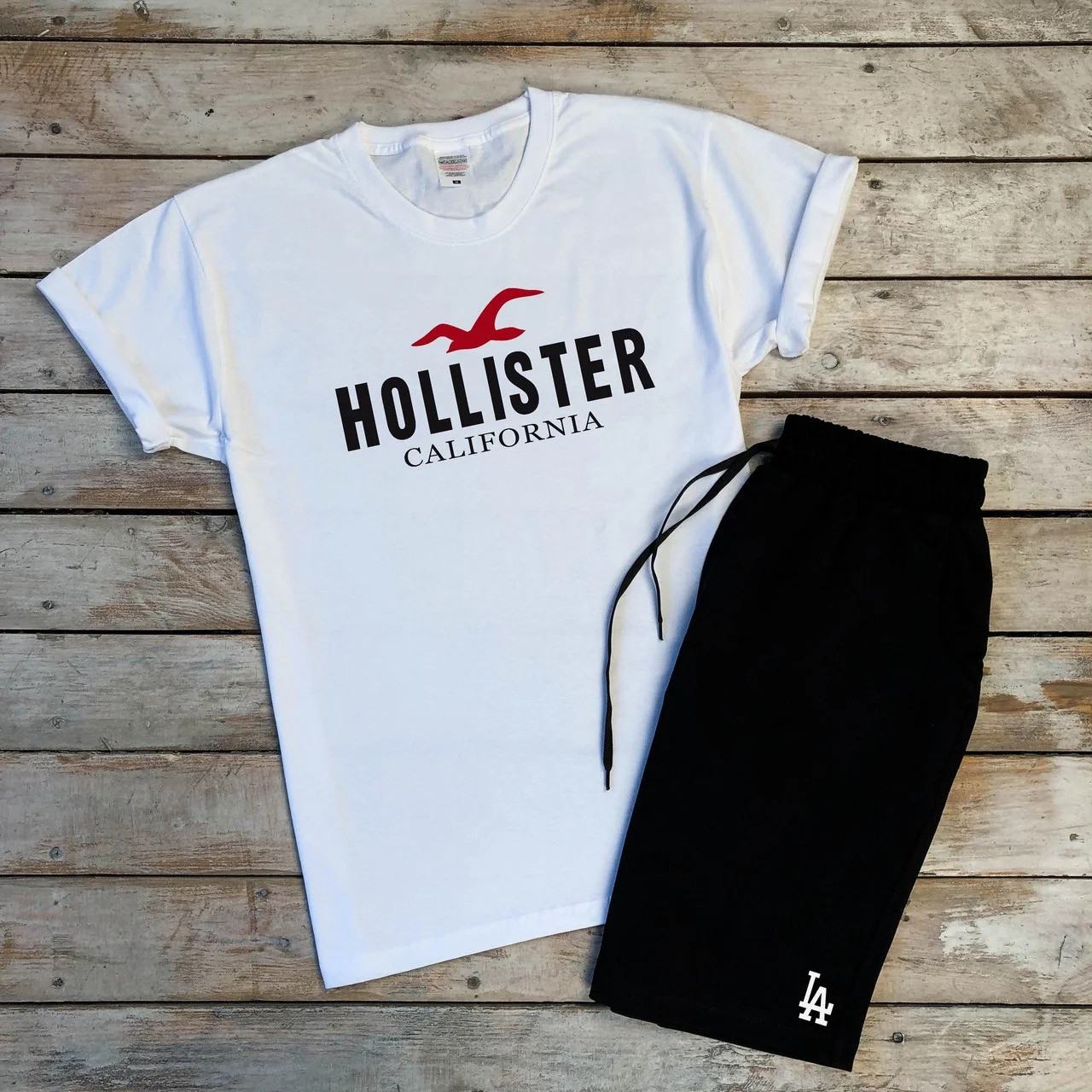 

Футболка и шорты Hollister белого и черного цвета, Разные цвета