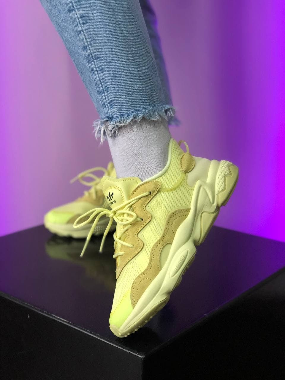 

Женские кроссовки Adidas Ozweego Yellow / Адидас Озвиго Желтые 38, Желтый