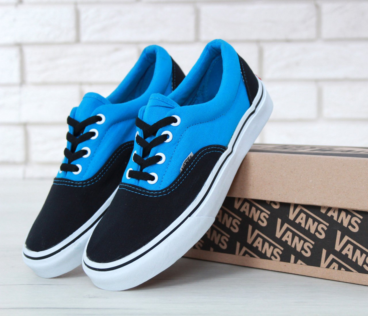 

Кеды Vans Era черные с голубым (Кеды Ванс) 37, Черный