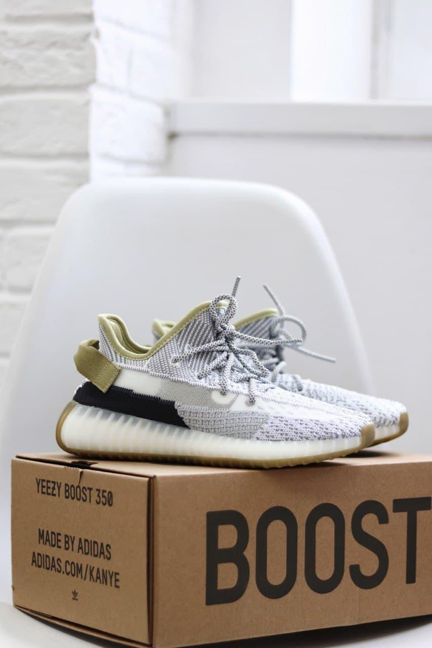 

Женские кроссовки Adidas Yeezy Boost 350 Static Olive Black / Адидас Изи Буст 350 Статические Оливковые Черные, Серый