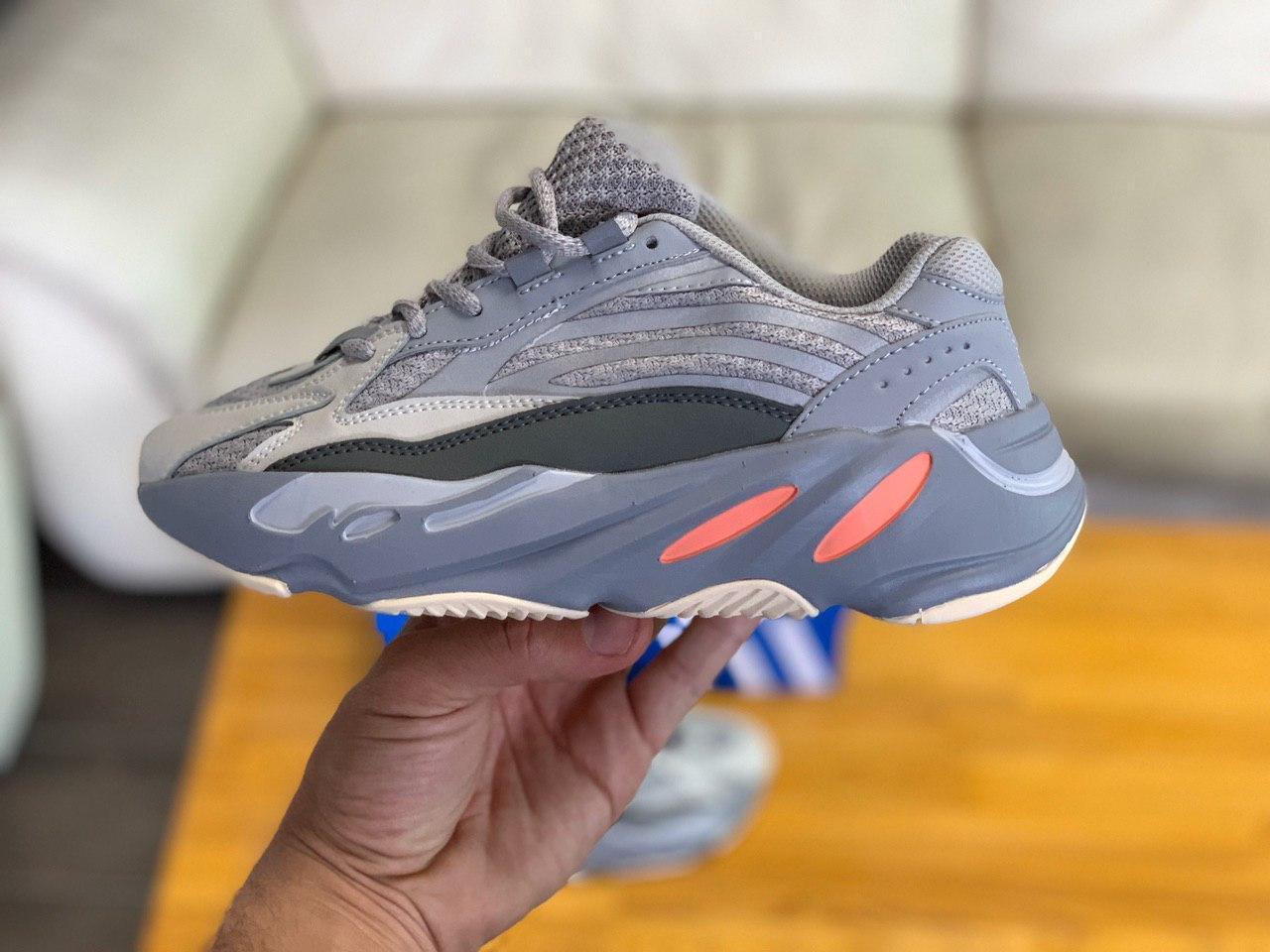 

Кроссовки натуральная кожа Adidas Yeezy Boost 700 V2 Адидас Изи Буст (37,38) 38, Серо - синие