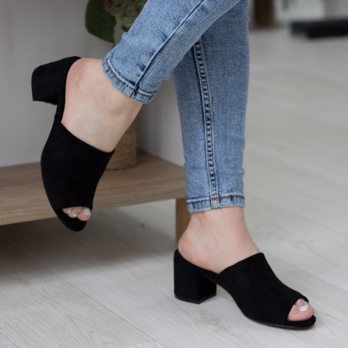 

Мюли женские Fashion Ubas 2685 38 размер 24,5 см Черный