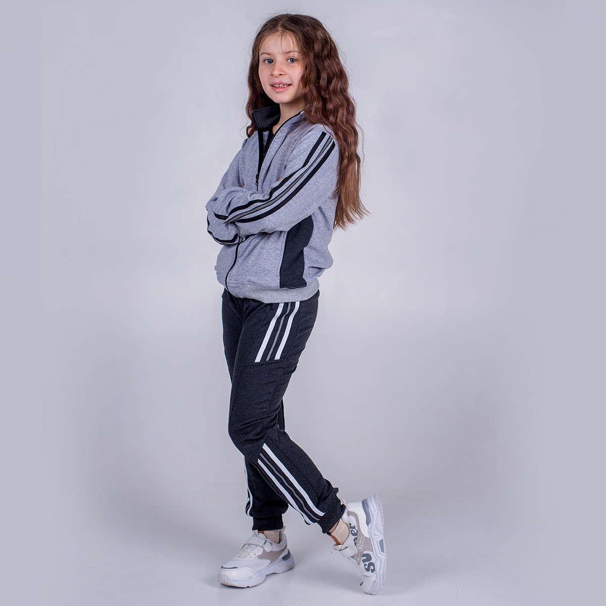 

Костюм для дівчинки (кофти і штани) р. 128,134,140,146,152,158 SmileTime Just Stripes, 140 сірий, Серый