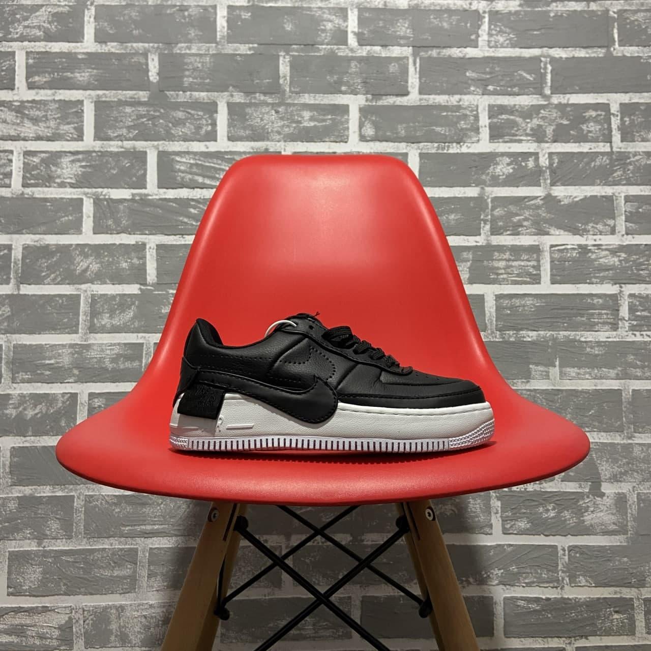 

Женские Кроссовки Nike Air Force 1 Low Jester Black / Найк Аир Форс 1 Лоу Джестер Черные 39, Черный