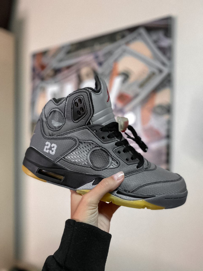 

Air Jordan 5 Retro x Off-White 43 (27.5см.)