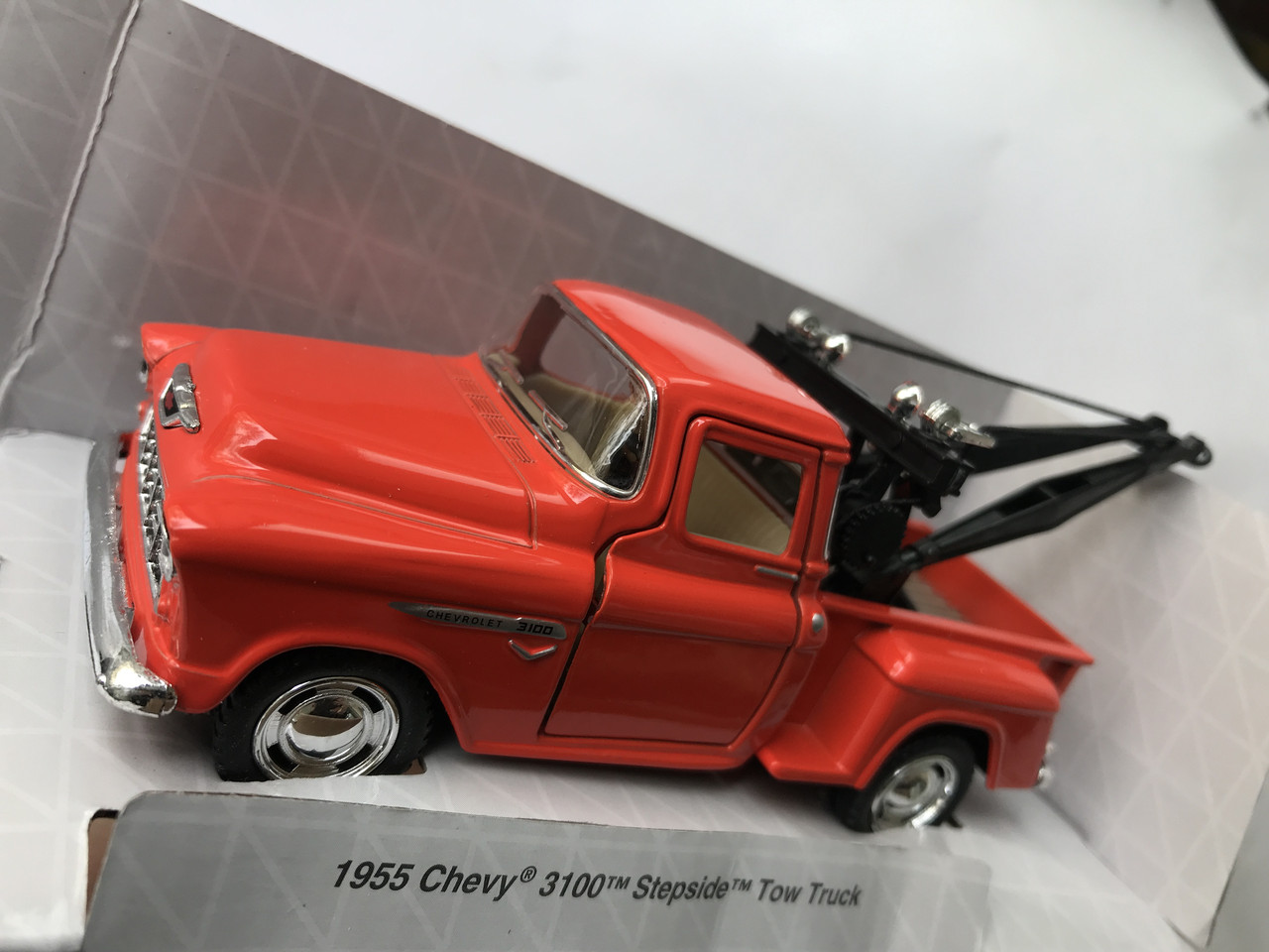 

Коллекционная машина KINSMART 1955 Chevrolet Chevy 3100 stepside Tow Truck металлическая инерционная модель, Красный