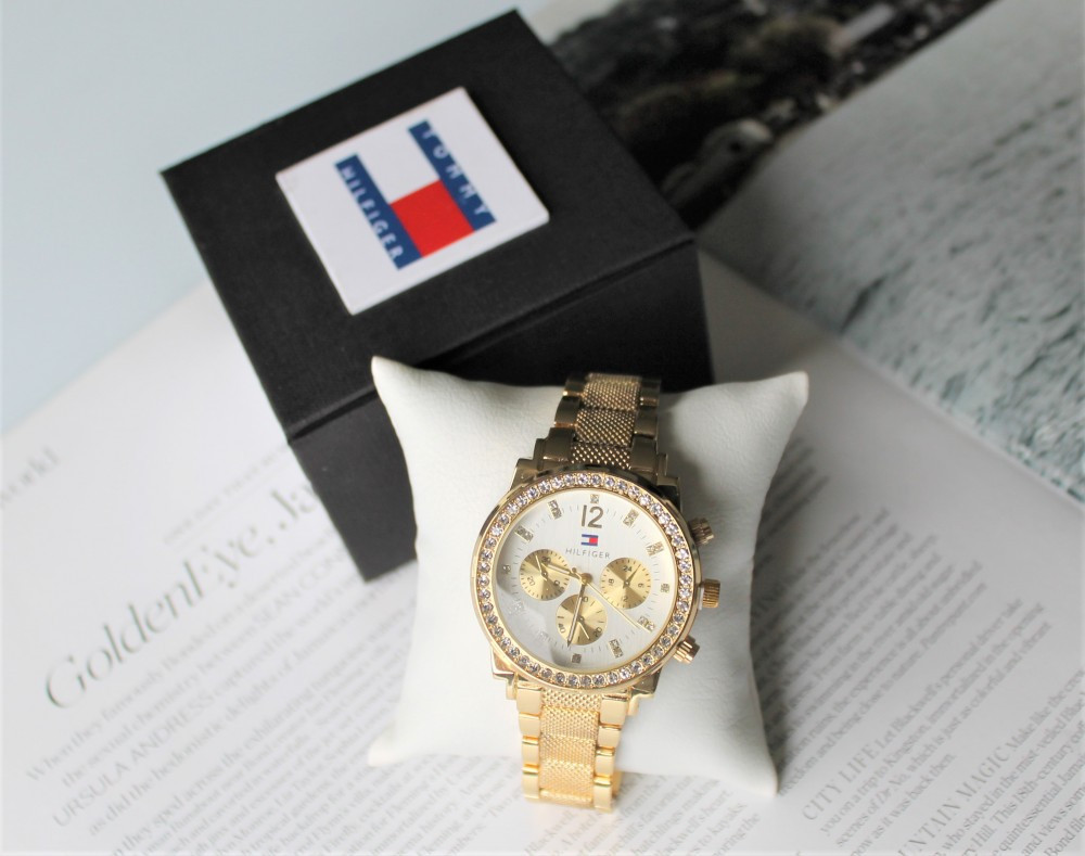 

Женские часы в коробке Tommy Hilfiger Gold