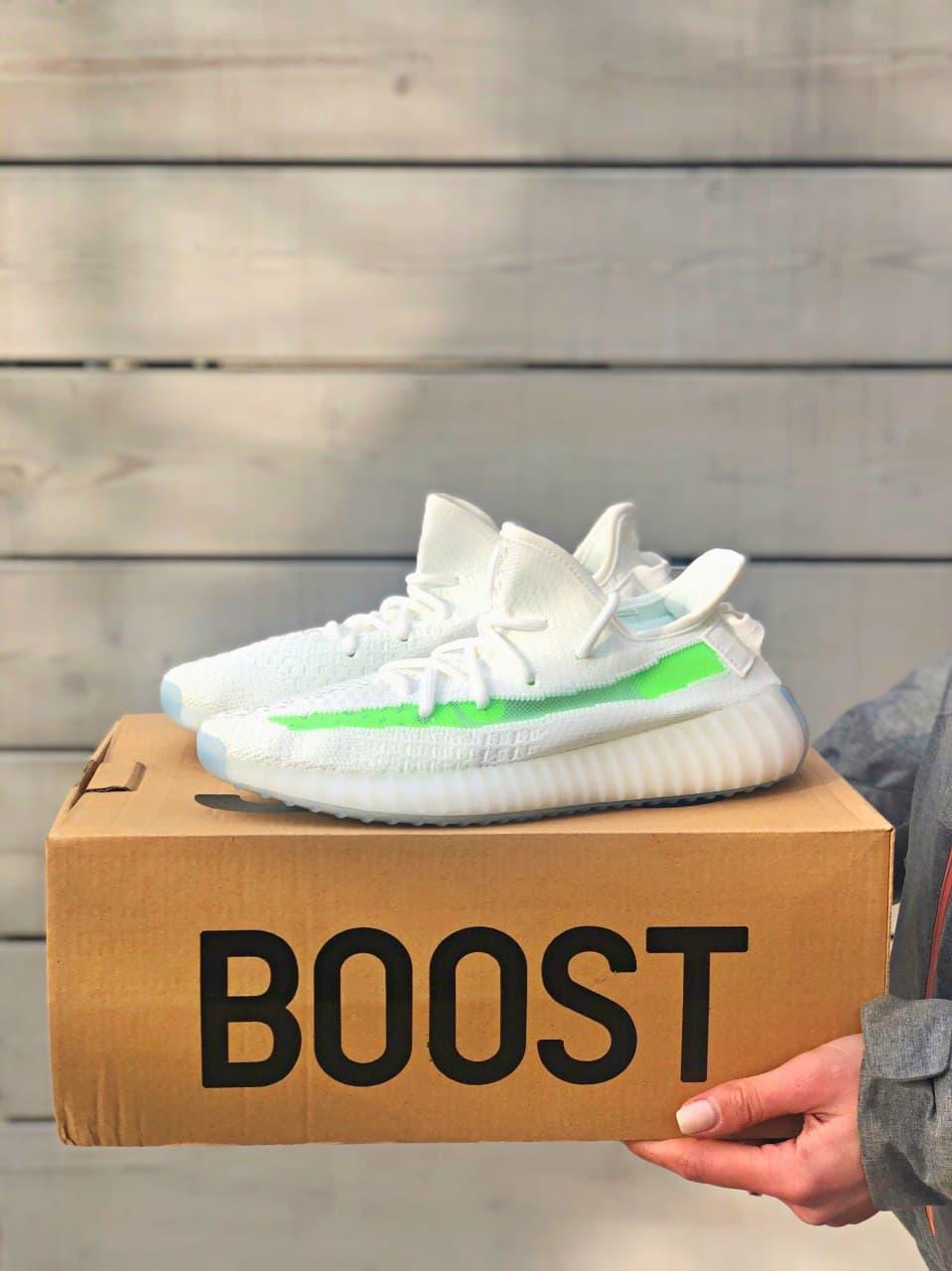 

Женские кроссовки Adidas Yeezy Boost 350 v2 White Green / Адидас Изи Буст 350 в2 Белый Зеленый 38