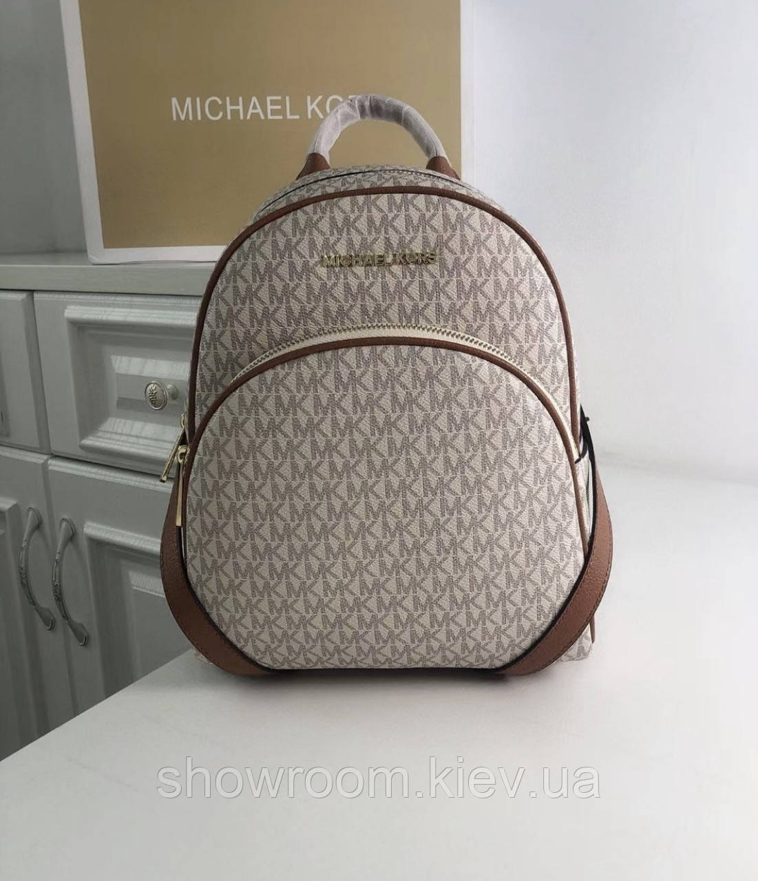 

Женский кожаный рюкзак Michael Kors Abbey White, Белый