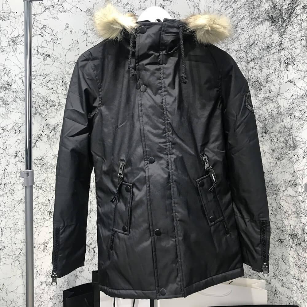 

White Route Carson Parka Black