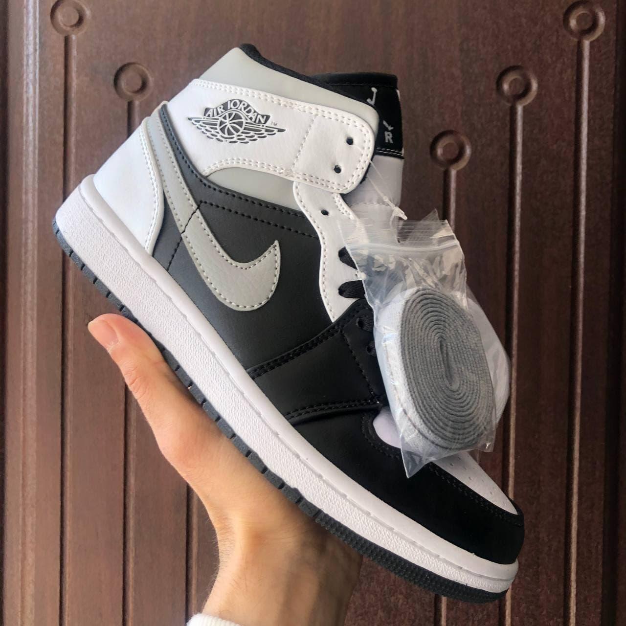 

Мужские кроссовки Nike Air Jordan Retro 1 Black White Grey / Найк Аир Джордан Ретро 1 Черные Белые Серые, Черный