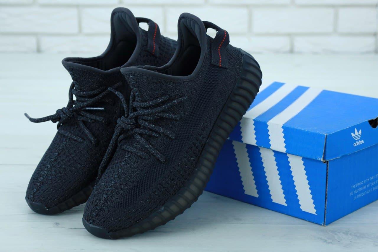 

Мужские кроссовки Adidas Yeezy Boost 350 v2 Black Static / Адидас Изи Буст 350 в2 Черные 45, Черный