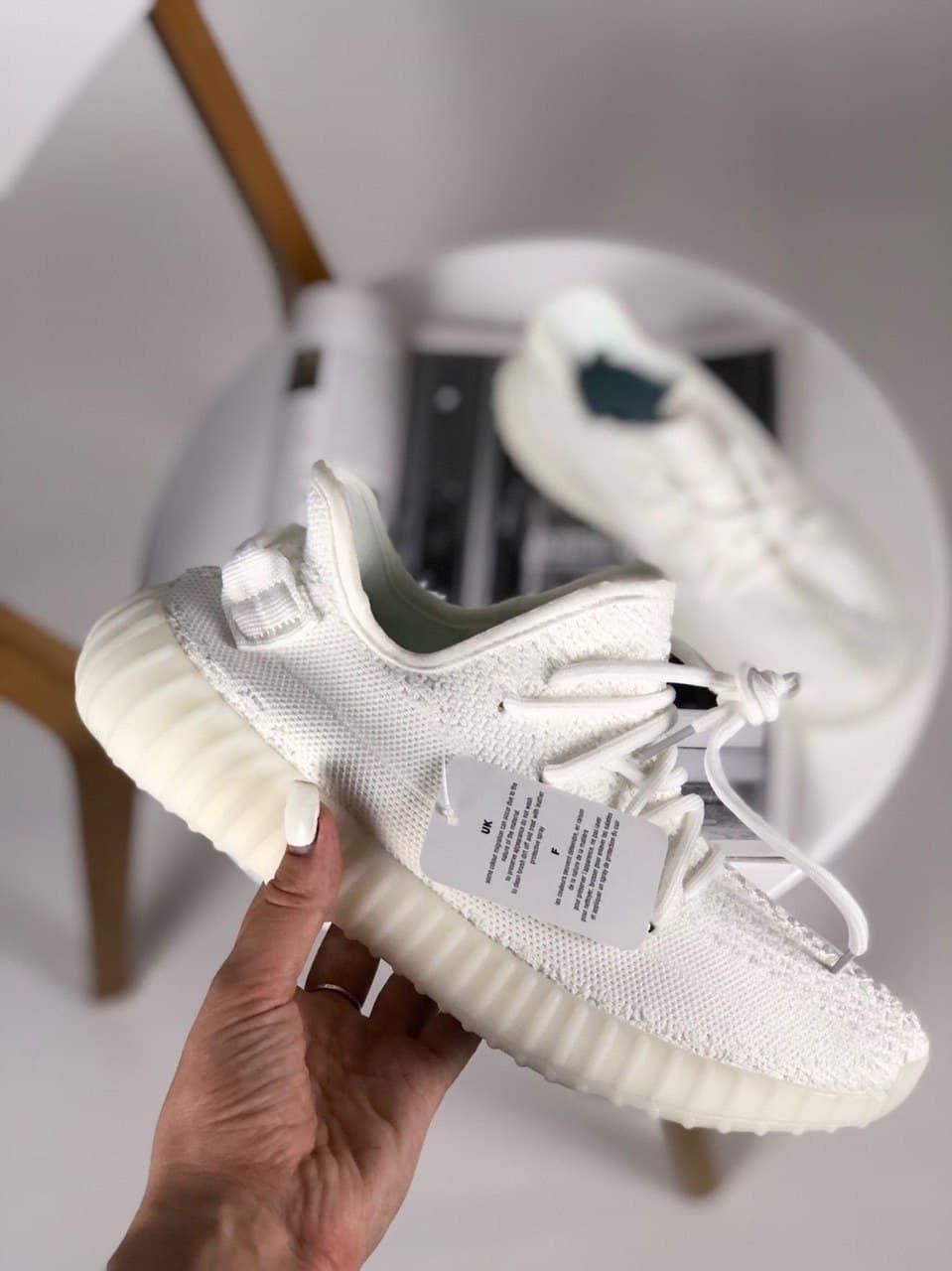 

Мужские кроссовки Adidas Yeezy Boost 350 v2 White / Адидас Изи Буст 350 в2 Белые, Белый