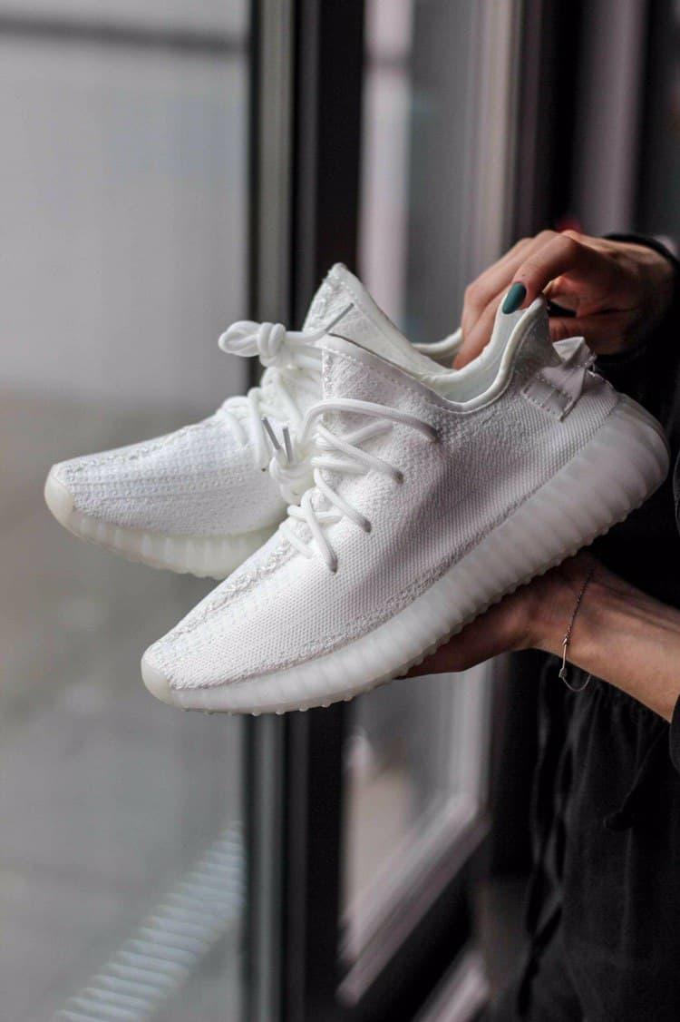 

Женские кроссовки Adidas Yeezy Boost 350 v2 White / Адидас Изи Буст 350 в2 Белые 38, Белый