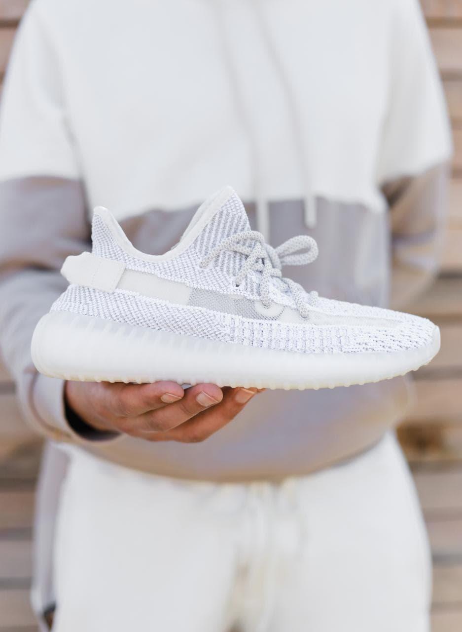 

Женские кроссовки Adidas Yeezy Boost 350 v2 Static Reflective / Адидас Изи Буст 350 в2 Рефлективные 41, Светло-серый