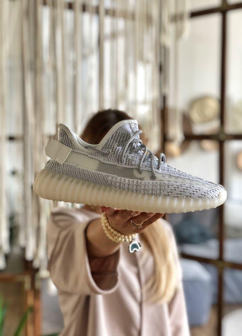 

Мужские кроссовки Adidas Yeezy Boost 350 v2 Static Reflective / Адидас Изи Буст 350 в2 Рефлективные 45, Светло-серый