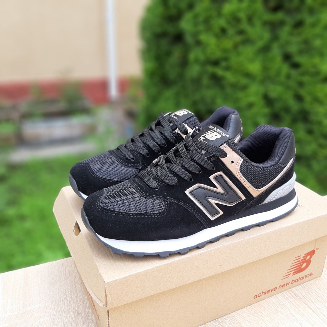 

New Balance 574 женские демисезонные черные кроссовки на шнурках. Весенние женские на сетке кроссы, Черный