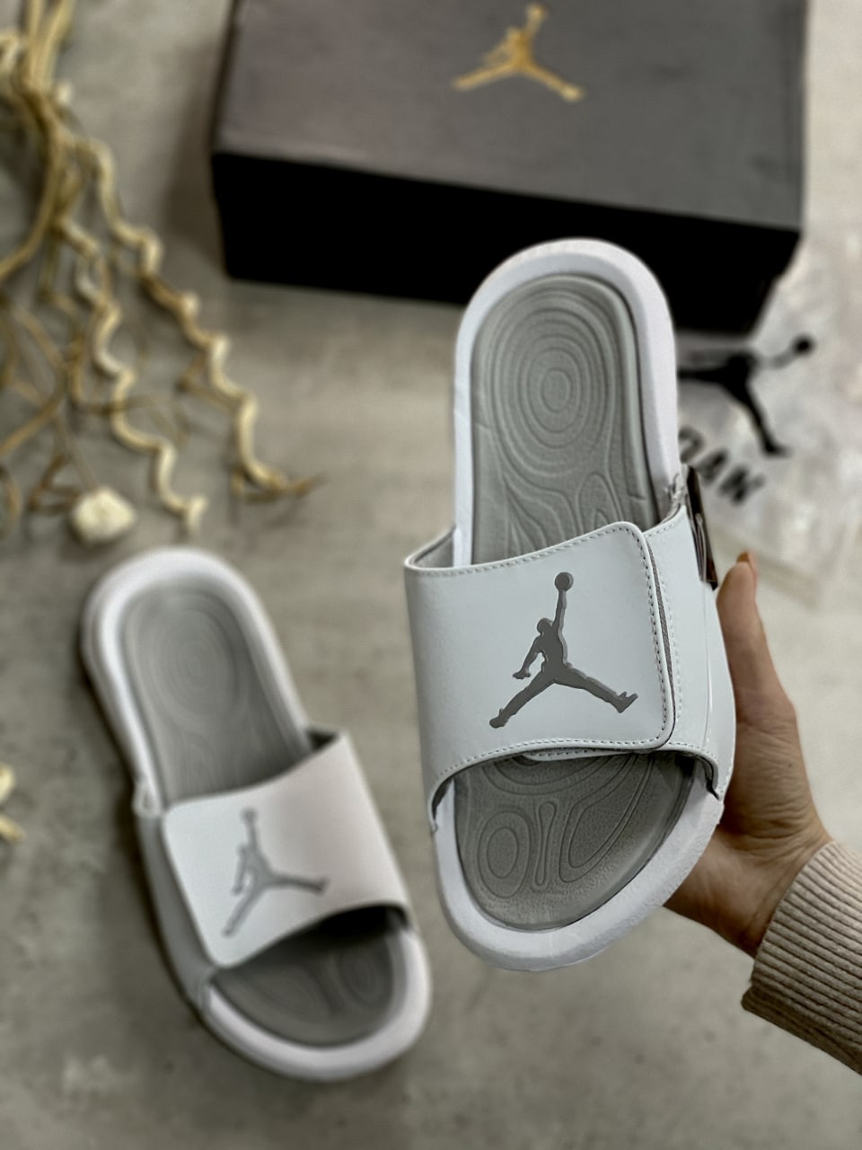 

Шлёпанцы Nike Air Jordan White Grey 42, Разноцвет