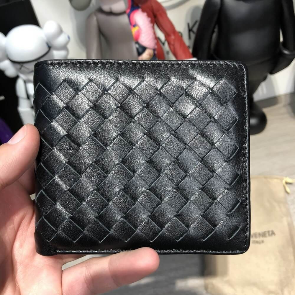 

Бумажник Bottega Veneta Intrecciato Bi-Fold In Nero