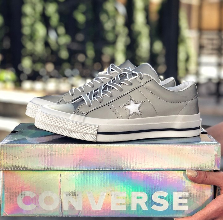 

Converse Leather Gray White | кеды женские и мужские; светло-серые; конверсы кожаные; рефлективные, Светло-серый