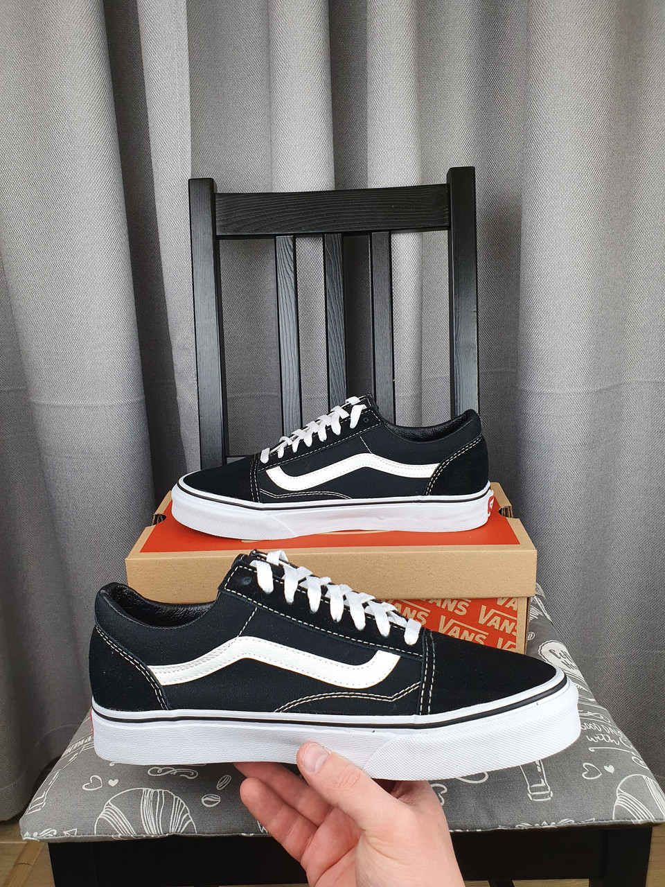 

Кеды унисекс Ванс Олд Скул черно-белые. Vans Old Skool кроссовки для парней и девушек в черном цвете летние, Черно-белый