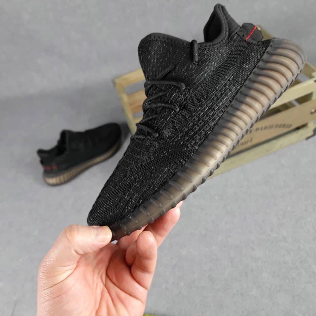 

Кроссовки , подросток, унисекс Adidas Yeezy Boost 350 черные