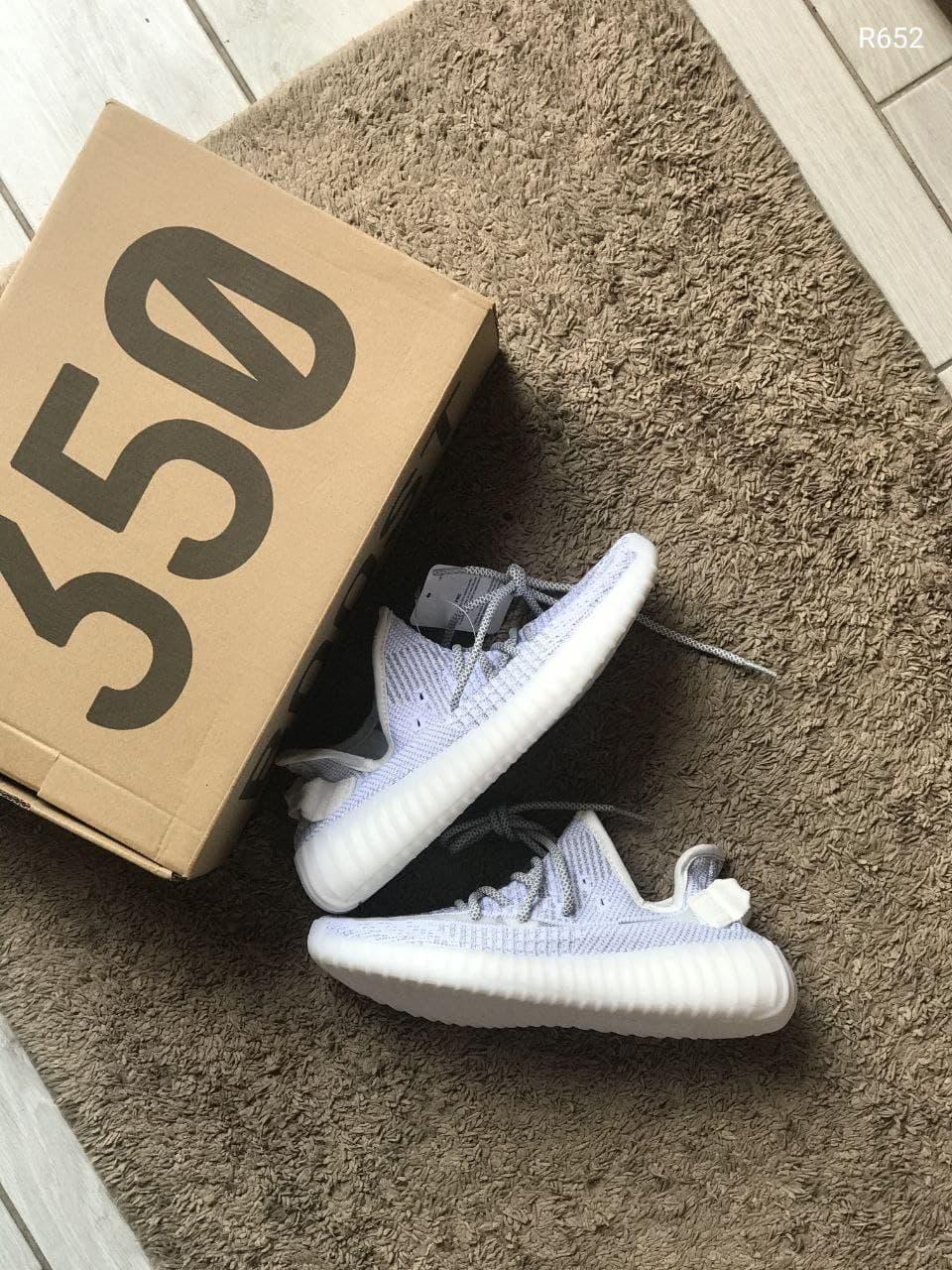 

Женские кроссовки Adidas Yeezy Boost 350 v2 Static Reflective / Адидас Изи Буст 350 в2 Рефлективные, Светло-серый