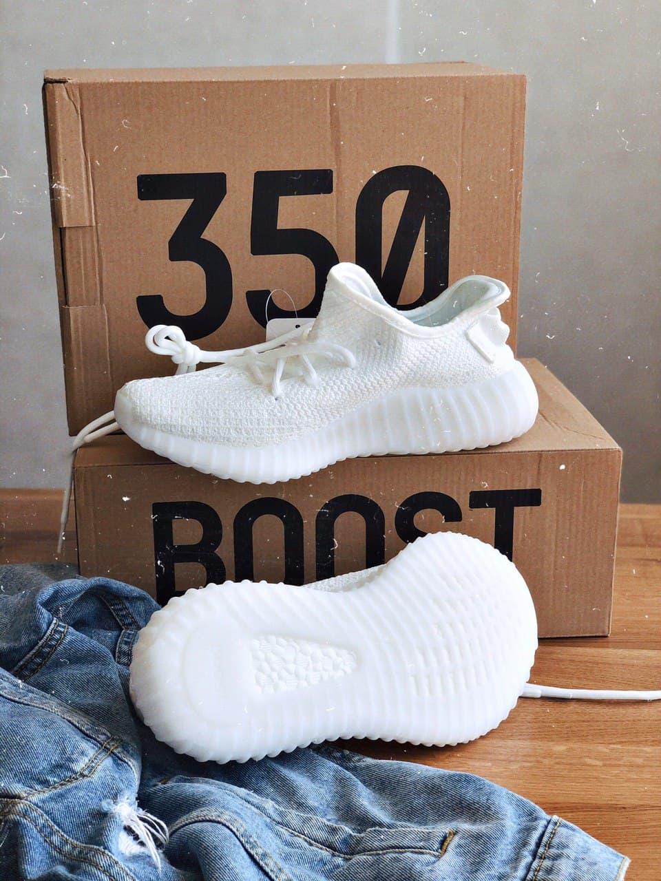 

Мужские кроссовки Adidas Yeezy Boost 350 v2 White / Адидас Изи Буст 350 в2 Белые 42, Белый