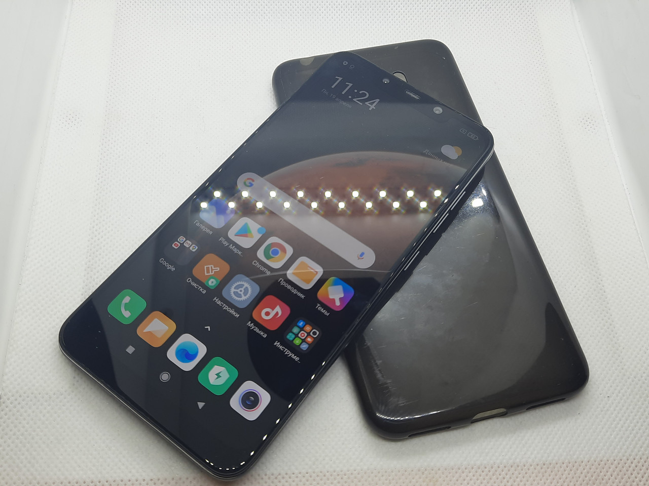 Xiaomi Pocophone F1 6/64GB Black #1616ВР