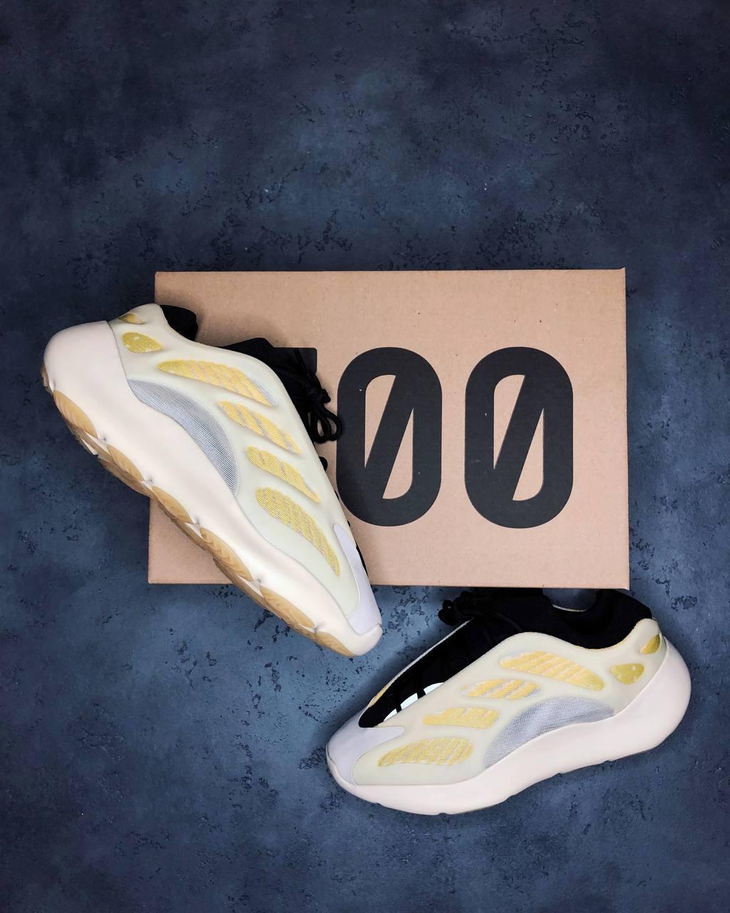 

Женские кроссовки Adidas Yeezy Boost 700 V3 Beige / Адидас Изи 700 В3 Бежевые 39, Бежевый