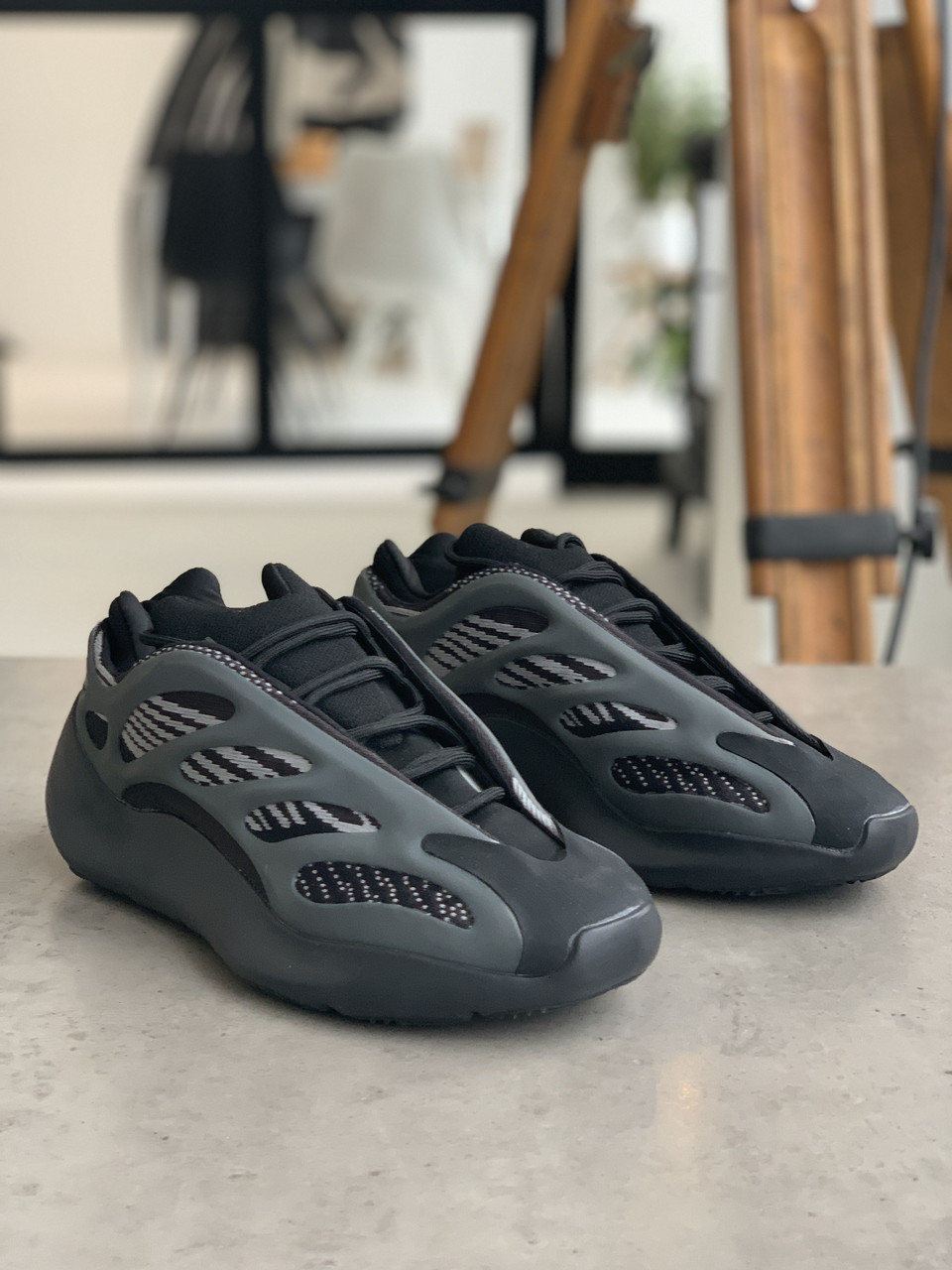 

Кроссовки Adidas Yeezy Boost 700 V3 Адидас Изи Буст (41,43,44,45) реплика 44,, Черный