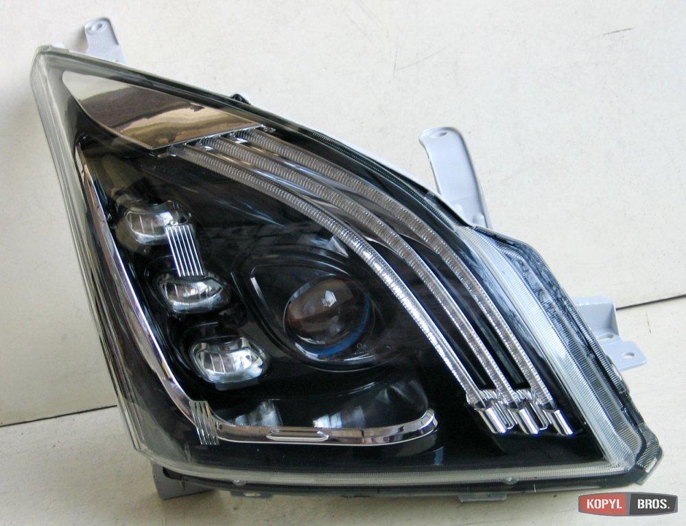 

Toyota Land Сruiser 120 Prado оптика передняя LED стиль Benz W222