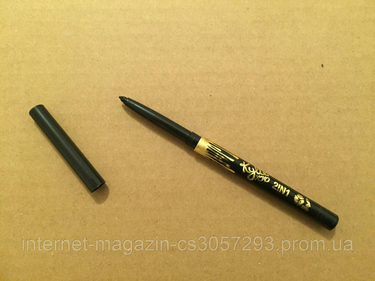 Черный механический карандаш для глаз и бровей Kylie