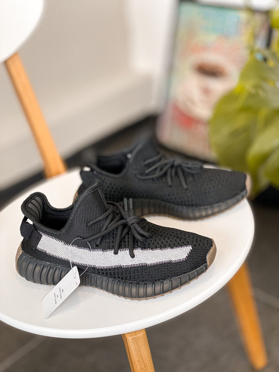 

Женские кроссовки Adidas Yeezy Boost 350 v2 Black Reflective / Адидас Изи Буст 350 в2 Черные, Черный