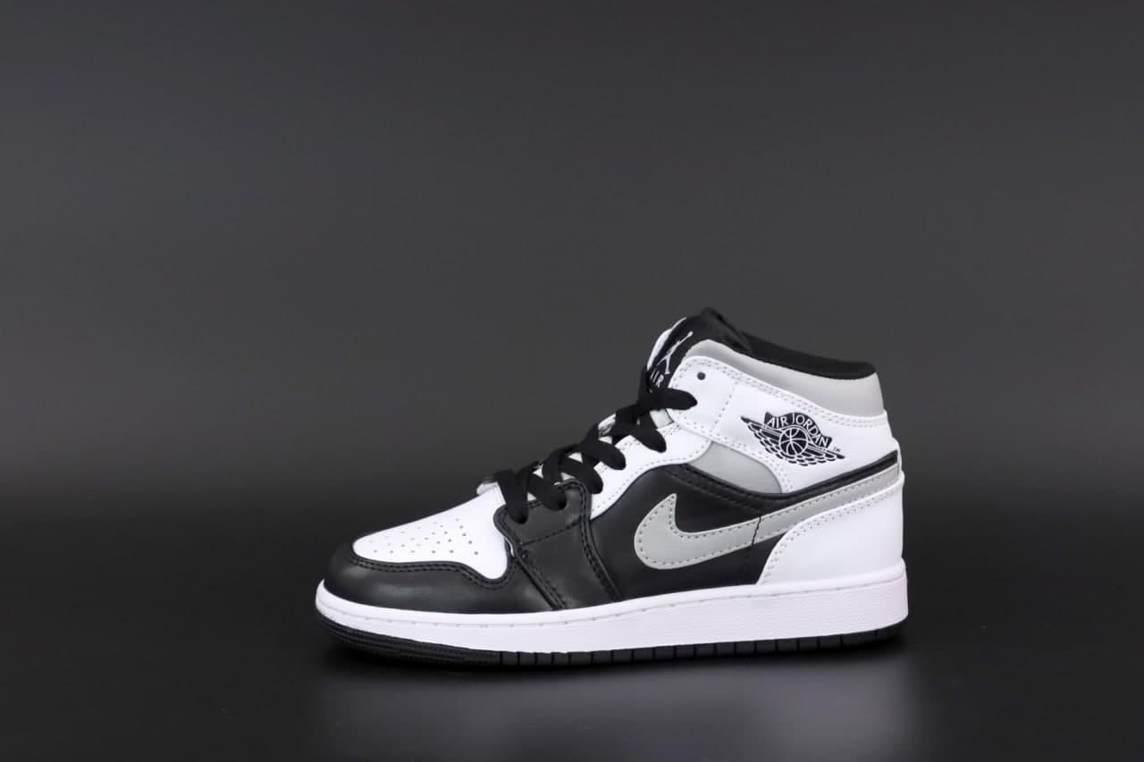 Женские Кроссовки Nike Air Jordan 1 Retro White Black Grey / Найк Аир Джордан 1 Ретро Белый Черный Серый 37, Разные цвета