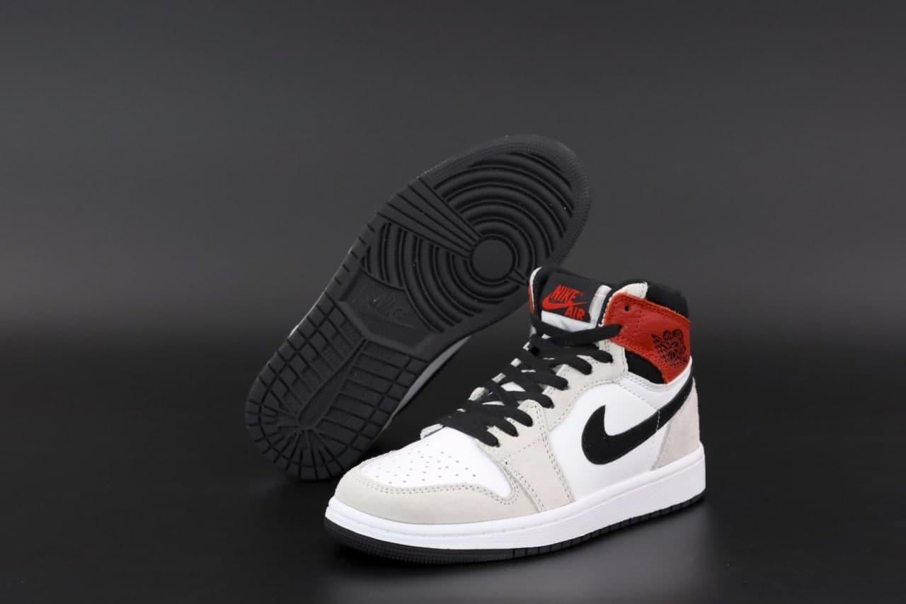 

Женские Кроссовки Nike Air Jordan 1 Retro White Grey Red / Найк Аир Джордан 1 Ретро Белый Серый Красный 37, Разные цвета