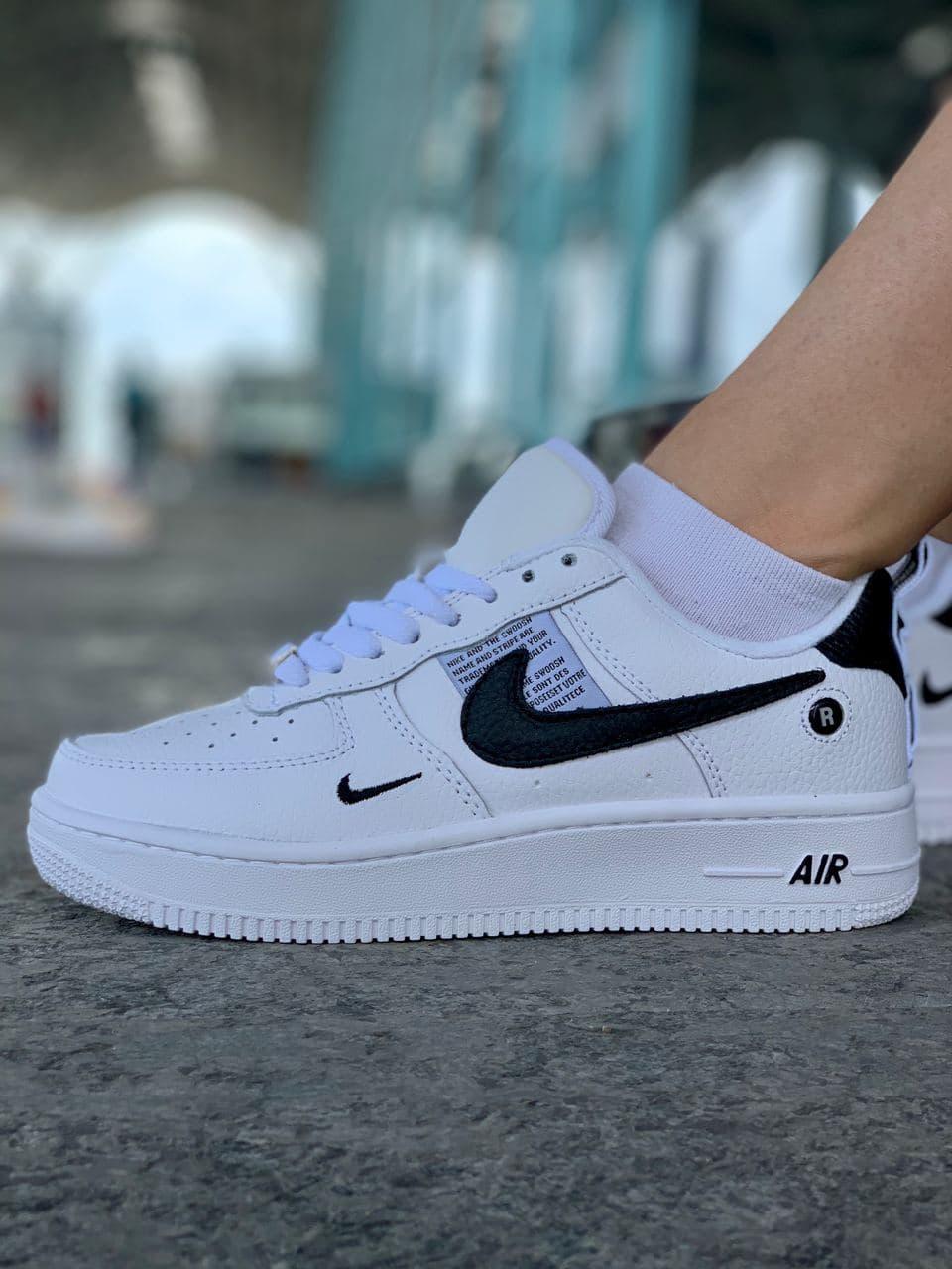 

Женские кроссовки Nike Air Force 1 07 Lv8 Ultra White / Найк Аир Форс 1 07 Лв8 Ультра Белые 41, Белый