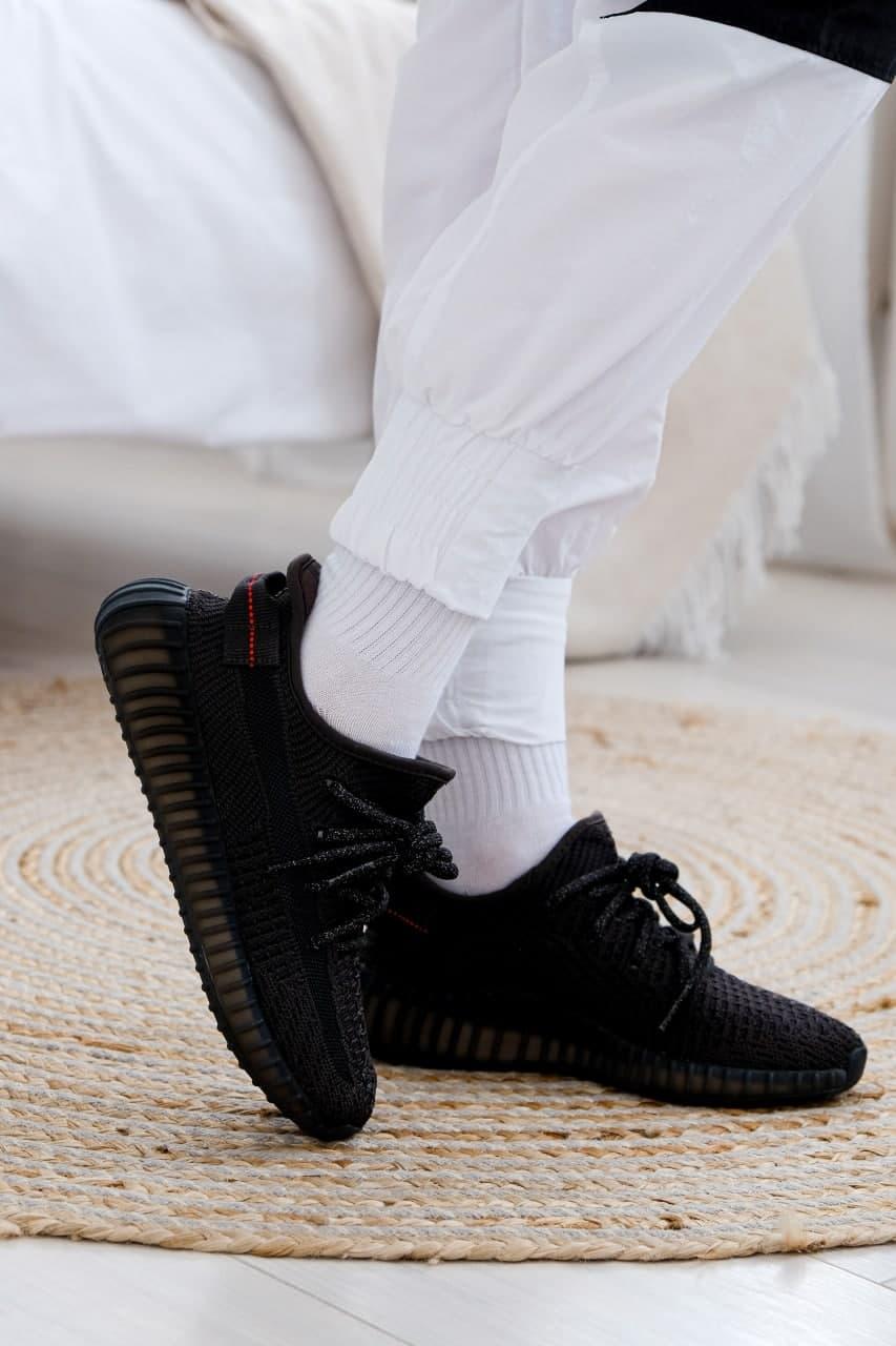 

Женские кроссовки Adidas Yeezy Boost 350 v2 Black / Адидас Изи Буст 350 в2 Черные 41, Черный