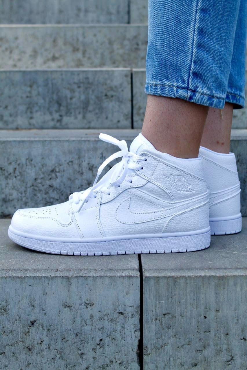 

Мужские кроссовки Nike Air Jordan Retro 1 White / Найк Аир Джордан Ретро 1 Белые 42, Белый