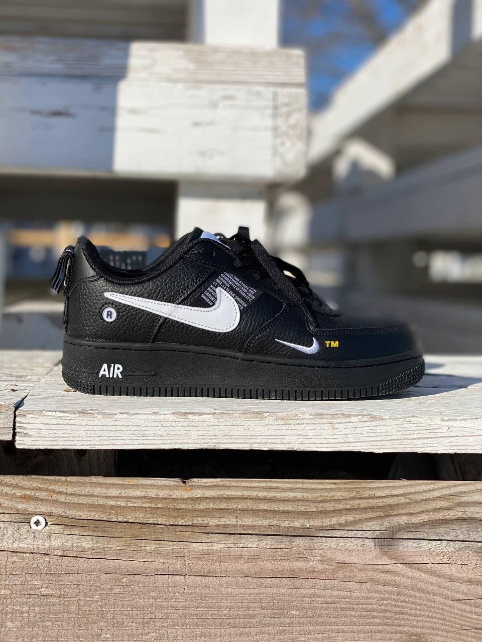 

Мужские кроссовки Nike Air Force 1 07 Lv8 Ultra Black / Найк Аир Форс 1 07 Лв8 Ультра Черные 41, Черный