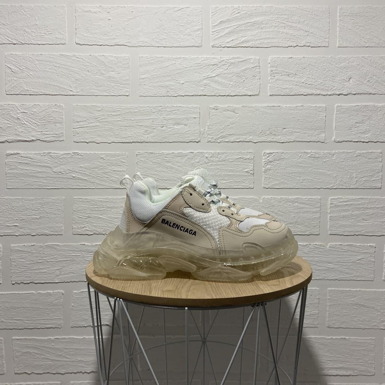 

Женские Кроссовки Balenciaga Triple S Clear Sole Beige / Баленсиага Трипл С Бежевые 40, Бежевый