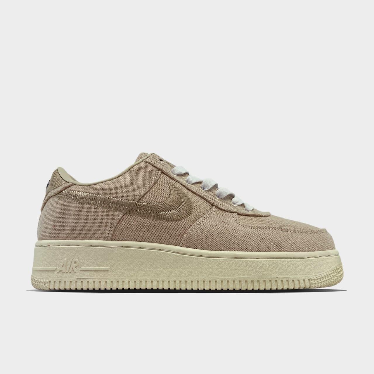 

Женские кроссовки Nike Air Force 1 Low Fossil X Stussy Beige / Найк Аир Форс 1 Бежевый 39